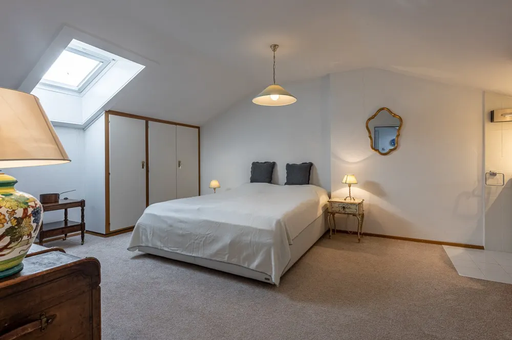 KITZIMMO-Domizil mit Potenzial in zentrumsnaher Ruhelage - Ski Out - Immobilien Kitzbühel.