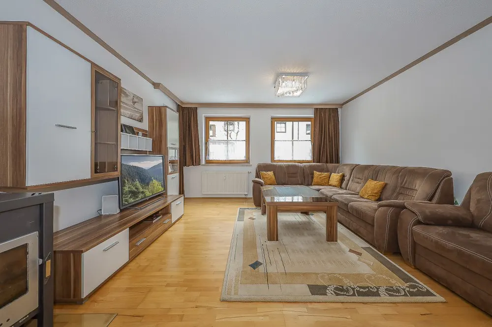 KITZIMMO-Gartenwohnung in zentraler Ruhelage kaufen - Immobilien Kirchberg.-4