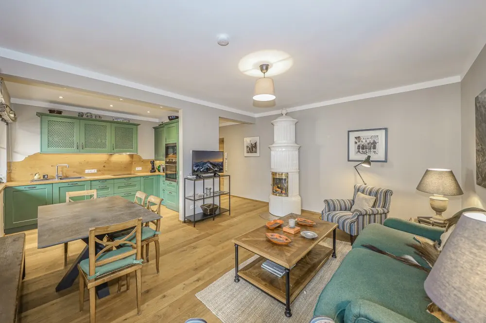 KITZIMMO-exklusive Stadtwohnung in Ruhelage kaufen - Immobilien Kitzbühel.-4