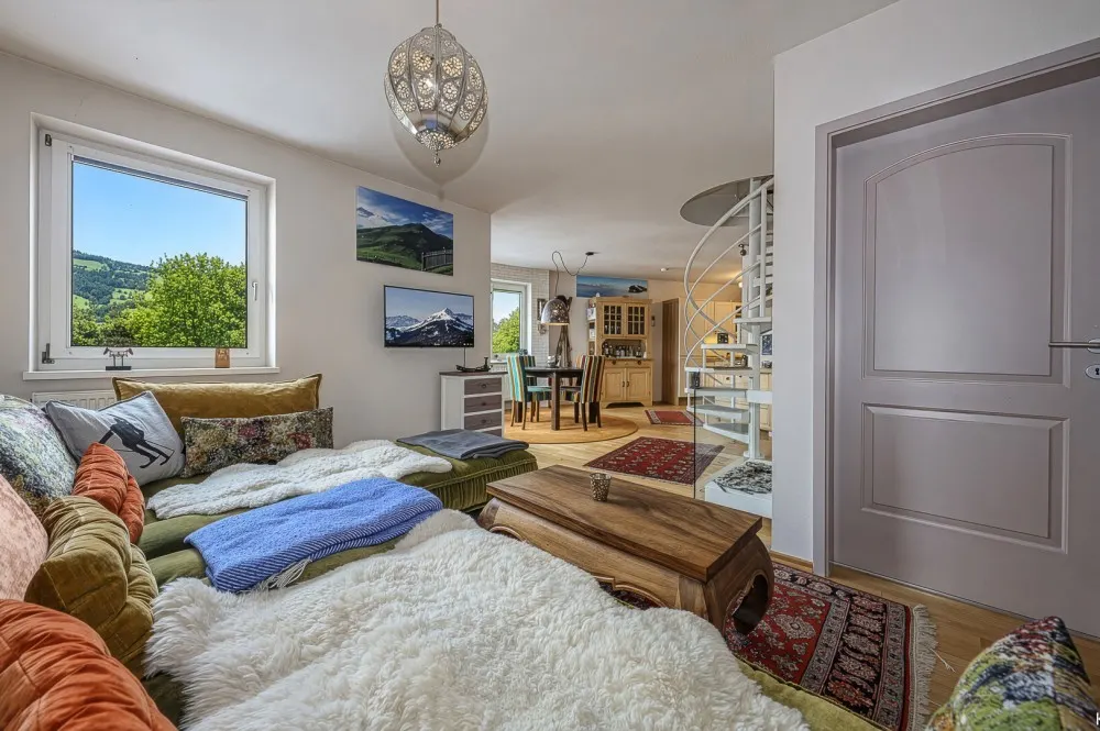 KITZIMMO-Dachgeschosswohnung mit traumhaftem Ausblick - Immobilien Kitzbühel.-7