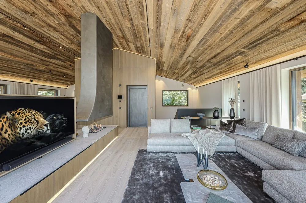 KITZIMMO-Luxusvilla mit Pool in Toplage kaufen - Immobilien Brixen im Thale.
