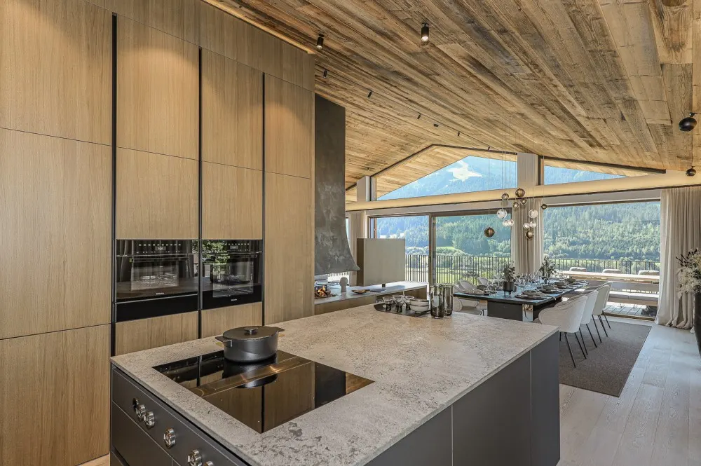 KITZIMMO-Luxusvilla mit Pool in Toplage kaufen - Immobilien Brixen im Thale.