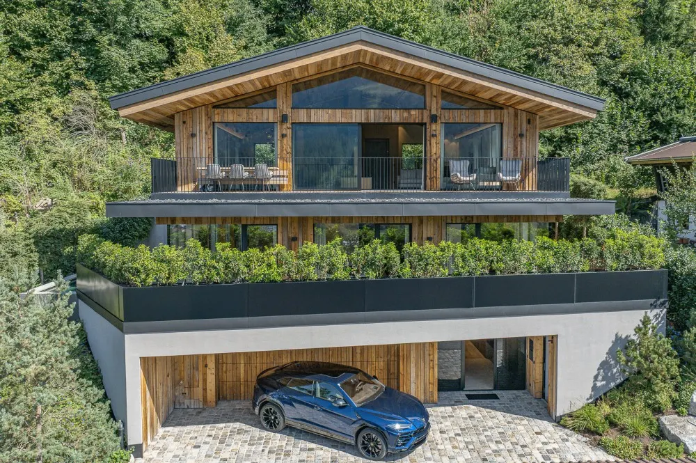 KITZIMMO-Luxusvilla mit Pool in Toplage kaufen - Immobilien Brixen im Thale.