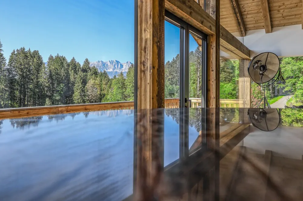 KITZIMMO-Exklusives Chalet am Schwarzsee kaufen - Immobilien Kitzbühel.