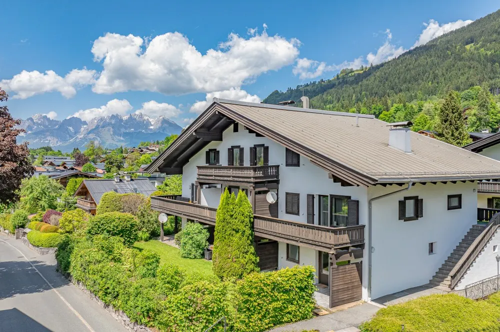 KITZIMMO-Exklusiver Freizeitwohnsitz am Sonnberg mit Panoramablick kaufen - Immobilien Kitzbühel.