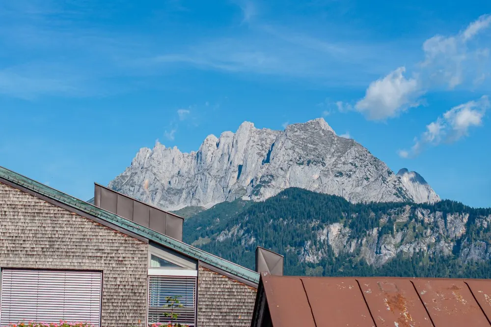 KITZIMMO-Baugrund in zentraler Toplage mit Apparthotel Projektierung - Immobilien St. Johann.