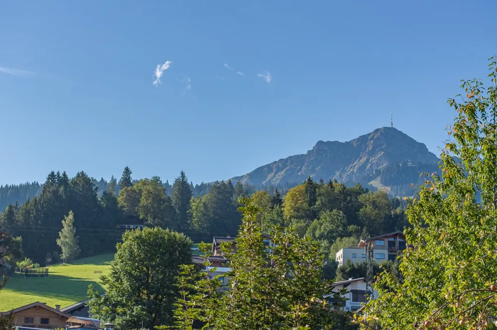 KITZIMMO-Baugrund in zentraler Toplage mit Apparthotel Projektierung - Immobilien St. Johann.