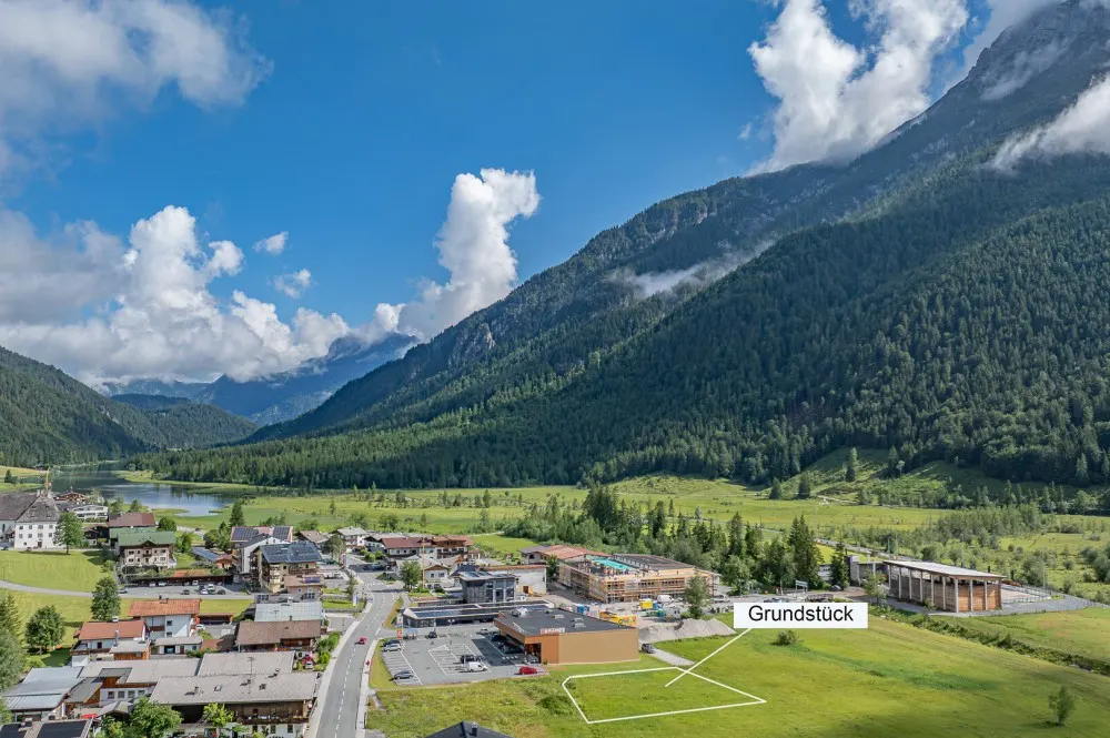 KITZIMMO-Grundstück mit Baugenehmigung für 15 Wohnungen & 1 Geschäft - Immobilien St. Ulrich.-2
