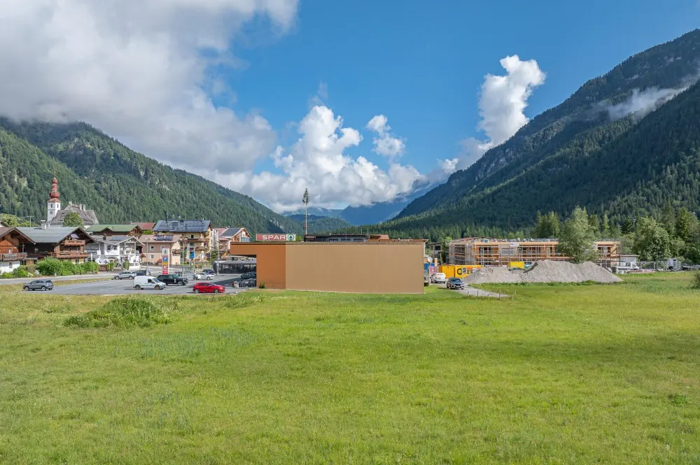 KITZIMMO-Grundstück mit Baugenehmigung für 15 Wohnungen & 1 Geschäft - Immobilien St. Ulrich.-7