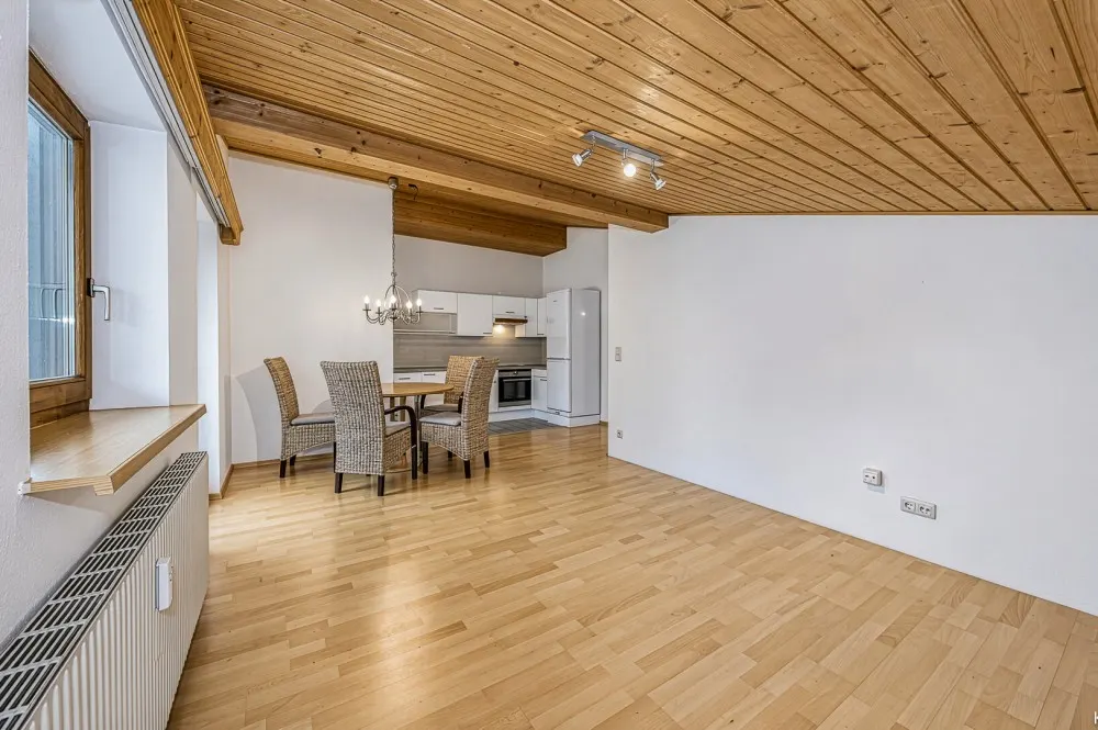 KITZIMMO-Dachgeschosswohnung mit Bergblick kaufen - Immobilien Kitzbühel.-2
