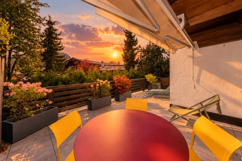 KITZIMMO-Terrassenwohnung in Toplage auf der Sonnseite - Immobilien Kitzbühel.