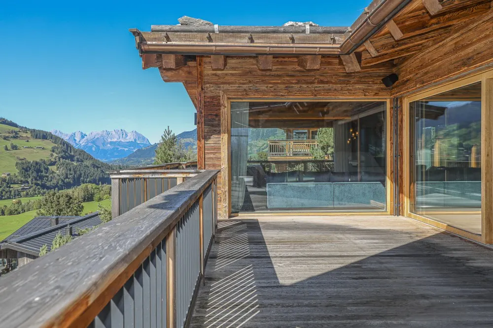 KITZIMMO-Beeindruckende Luxusvilla in sonniger Toplage - Immobilien Jochberg.