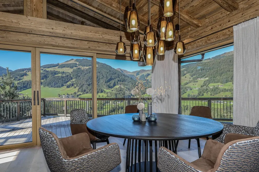 KITZIMMO-Beeindruckende Luxusvilla in sonniger Toplage - Immobilien Jochberg.