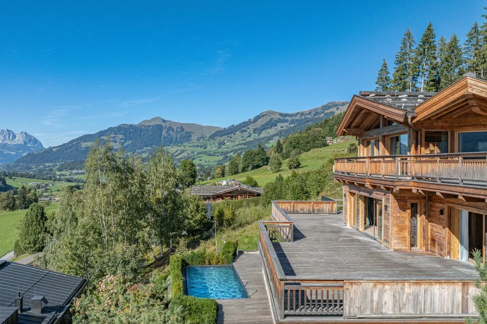 KITZIMMO-Summit View – High-End-Chalet mit endlosem Weitblick - Immobilien Jochberg.