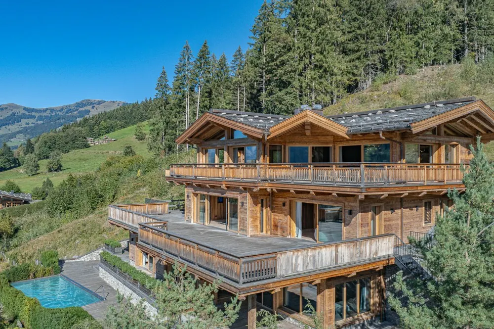 KITZIMMO-Summit View – High-End-Chalet mit endlosem Weitblick - Immobilien Jochberg.