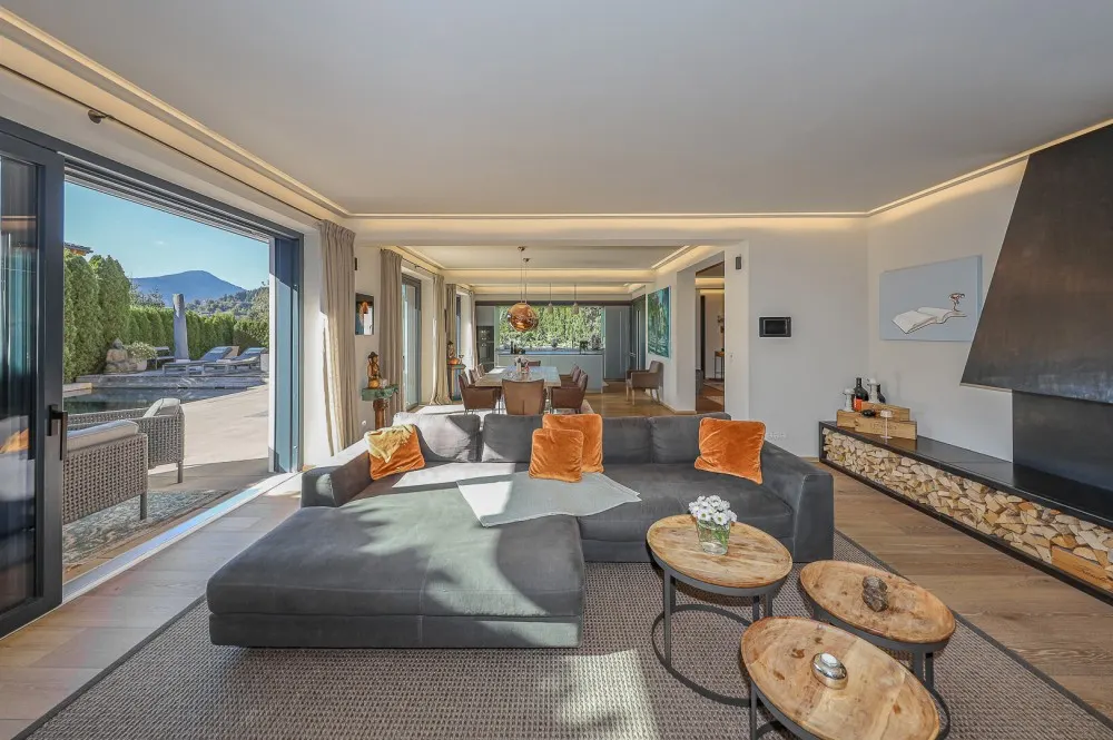 KITZIMMO-Prime Living – Exklusive Villa mit Pool & Panoramablick in Toplage - Immobilien Kitzbühel.