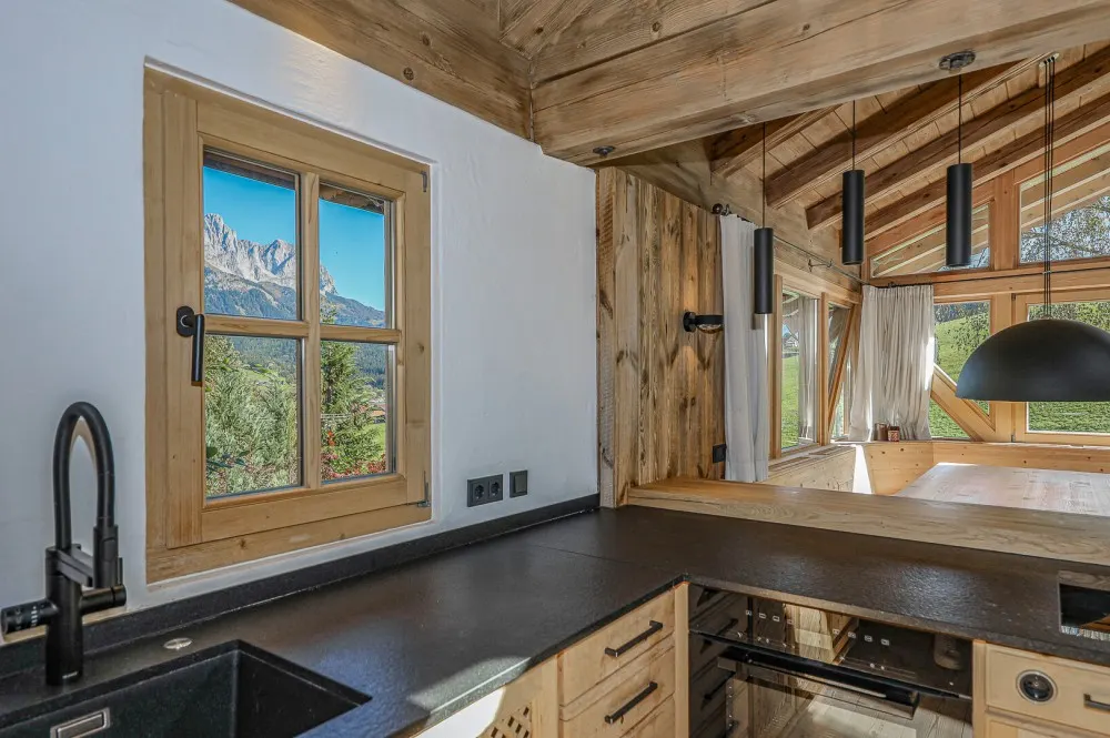 KITZIMMO-Exklusives Ski in / Ski out Chalet mit Kaiserblick - Immobilien Ellmau.