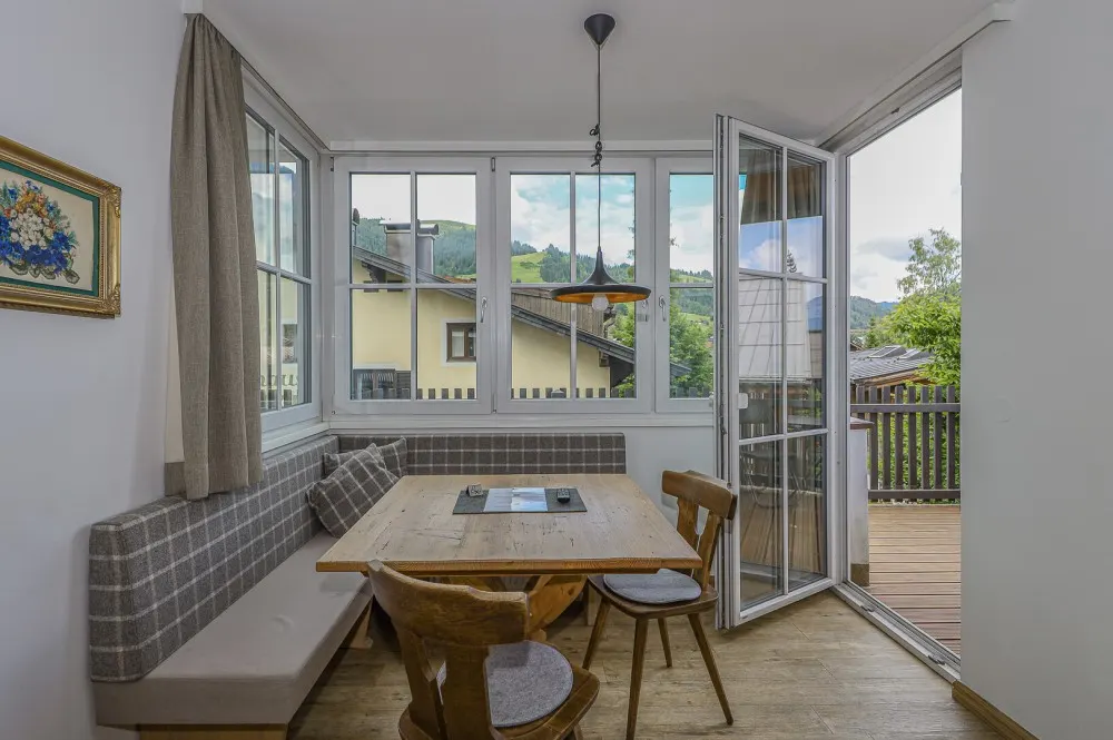 KITZIMMO-exklusives Apartment mit touristischer Widmung kaufen - Immobilien Kitzbühel.-1