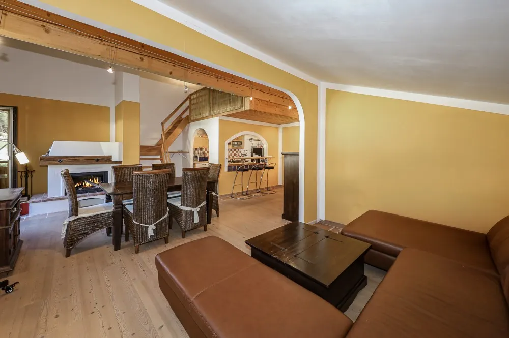 KITZIMMO-Dachgeschosswohnung mit schönem Ausblick kaufen - Immobilien Jochberg.