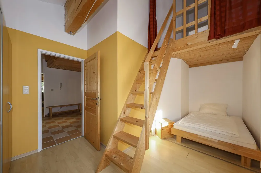 KITZIMMO-Dachgeschosswohnung mit schönem Ausblick kaufen - Immobilien Jochberg.
