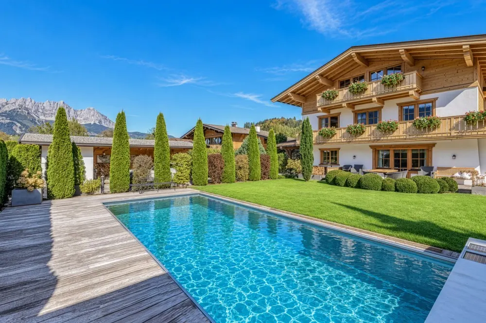 KITZIMMO-Landhaus in Toplage mit Pool - Immobilien Reith bei Kitzbühel.