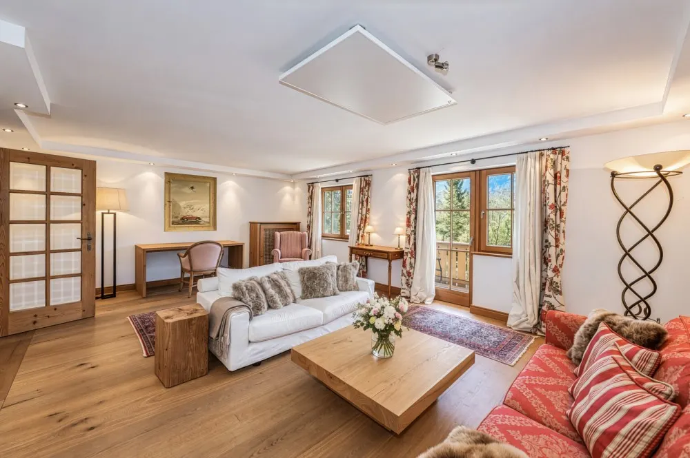 KITZIMMO-Landhaus in Toplage mit Pool - Immobilien Reith bei Kitzbühel.