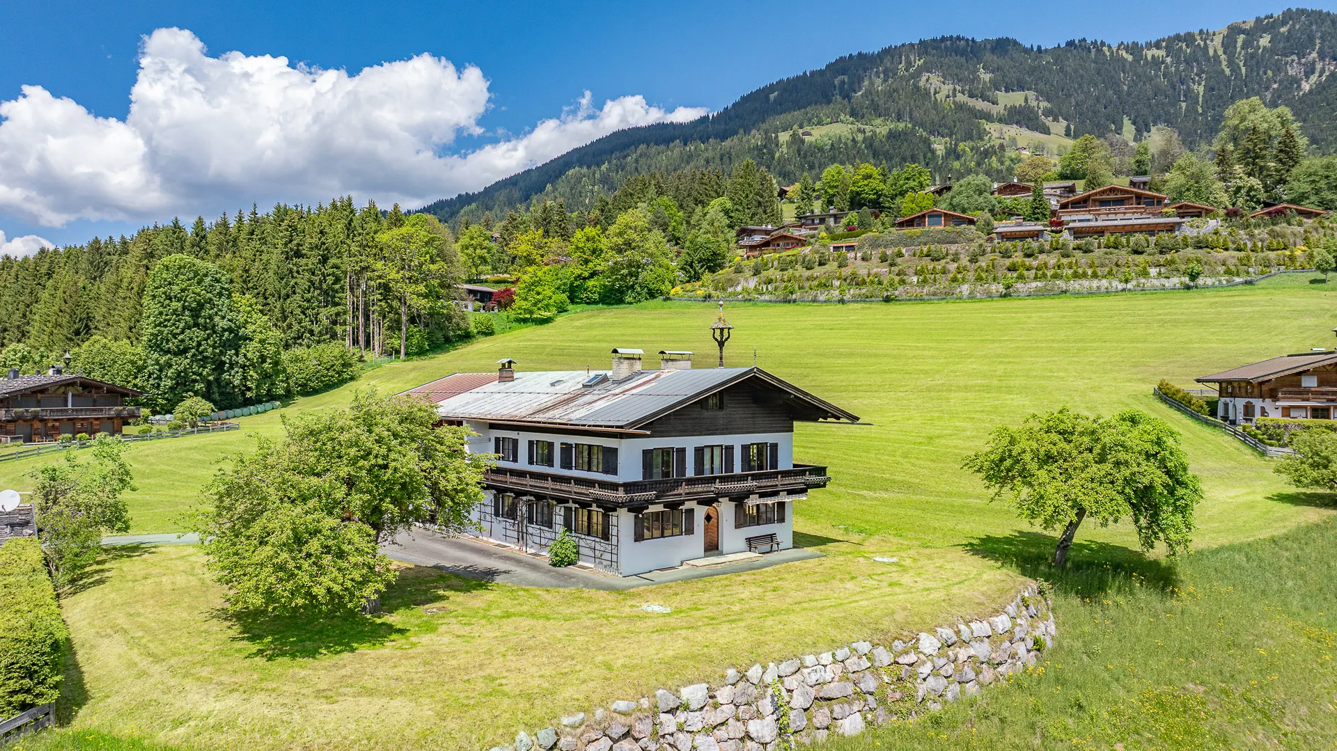 KITZIMMO-Luxusanwesen in bester Lage kaufen - Immobilien Kitzbühel.