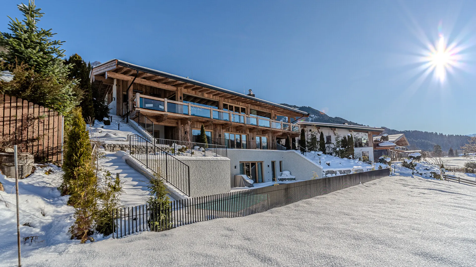 KITZIMMO-Luxusvilla in Toplage kaufen - Immobilien Aurach Kitzbühel.