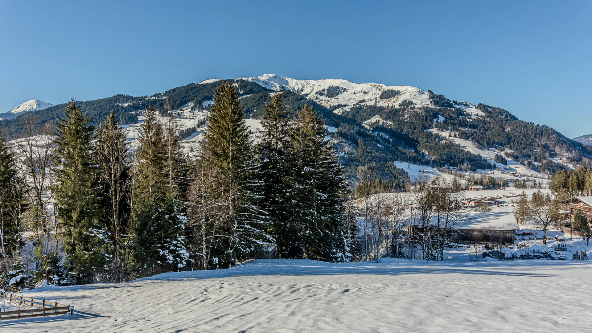 KITZIMMO-Luxusvilla in Toplage kaufen - Immobilien Aurach Kitzbühel.
