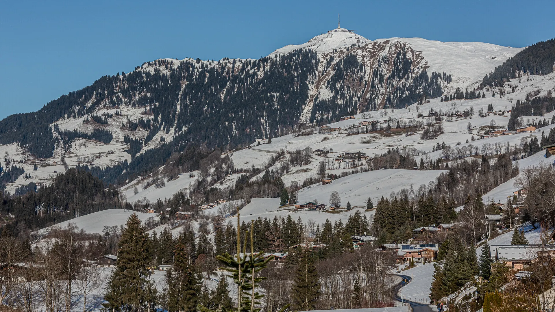 KITZIMMO-Luxusvilla in Toplage kaufen - Immobilien Aurach Kitzbühel.