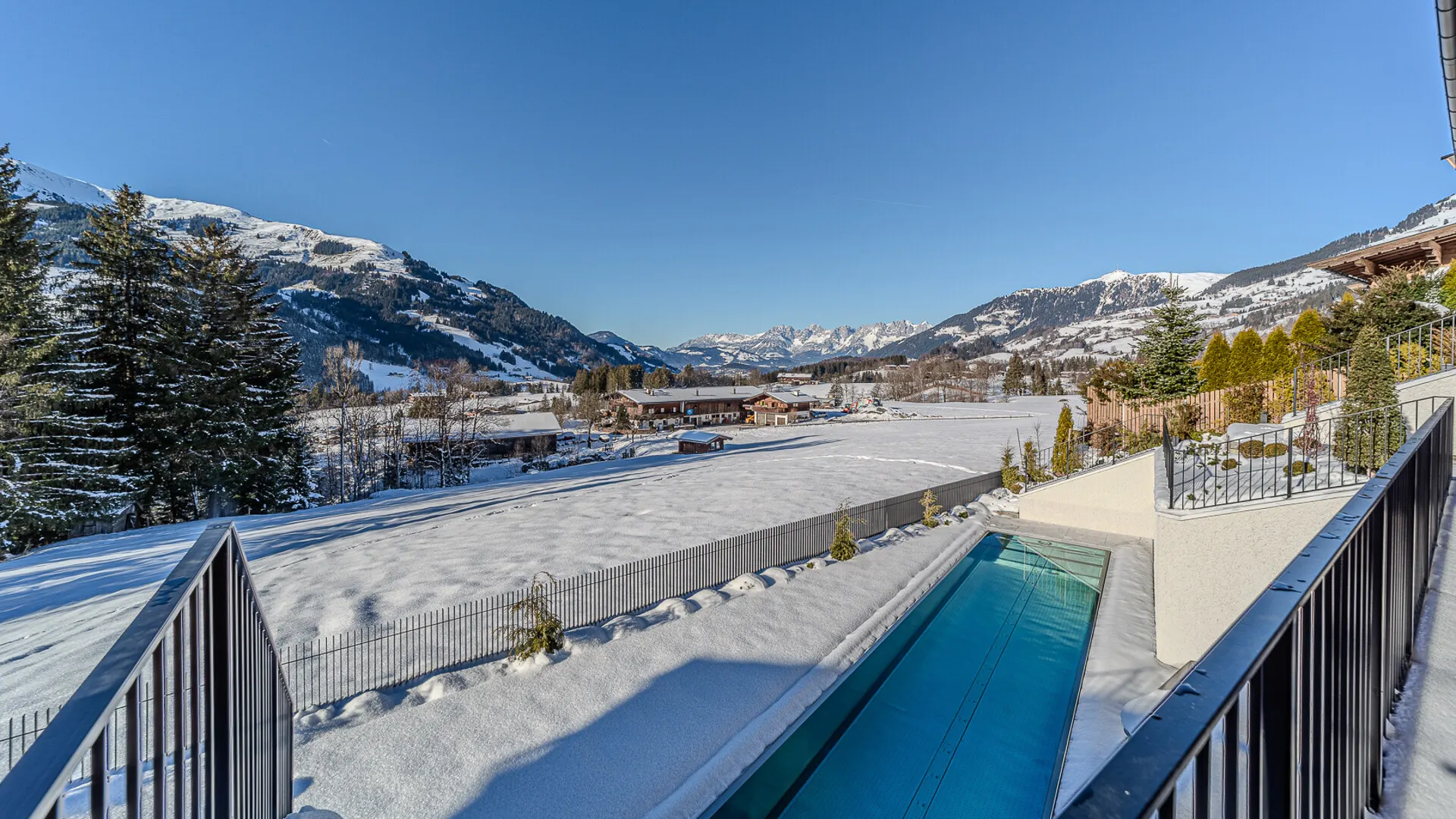 KITZIMMO-Luxusvilla in Toplage kaufen - Immobilien Aurach Kitzbühel.