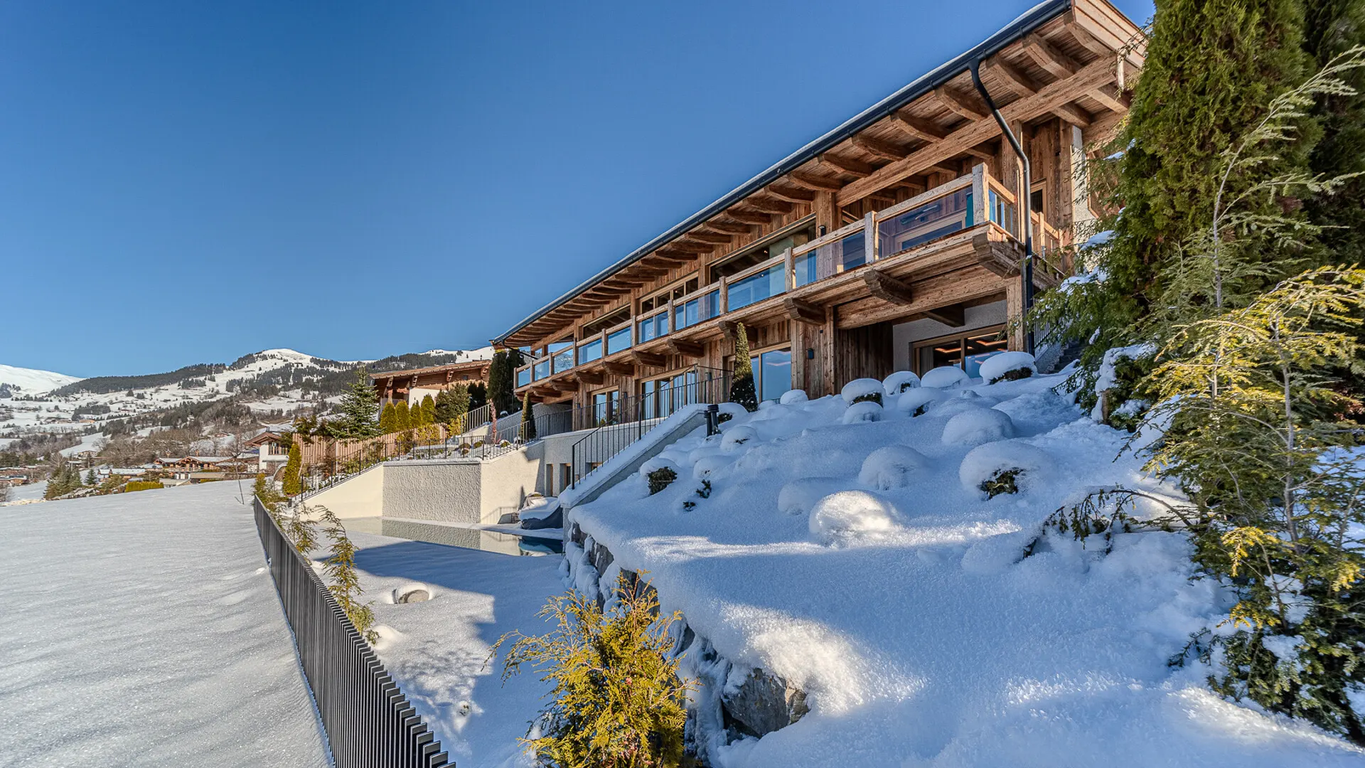 KITZIMMO-Luxusvilla in Toplage kaufen - Immobilien Aurach Kitzbühel.