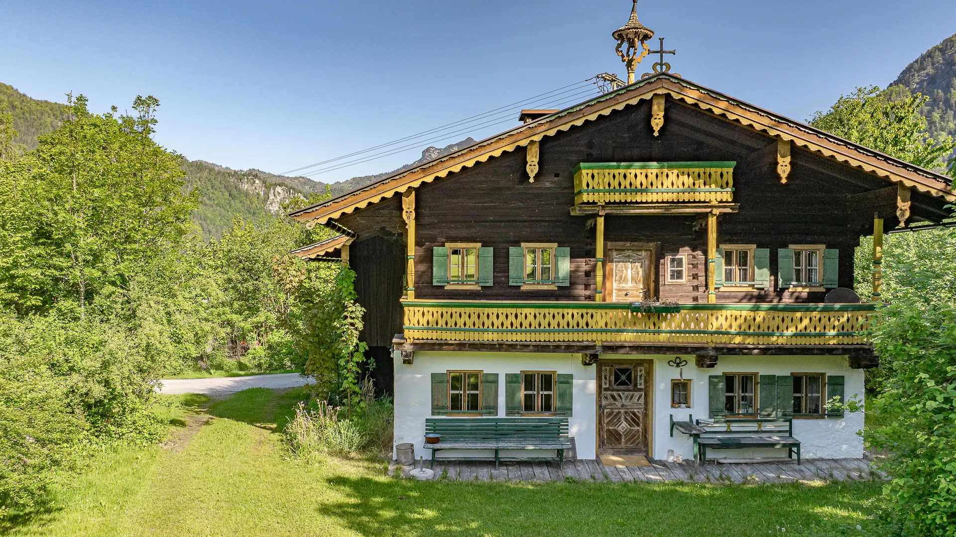 KITZIMMO-Historisches Bauernhaus in traumhafter Lage kaufen - Immobilien Erpfendorf.