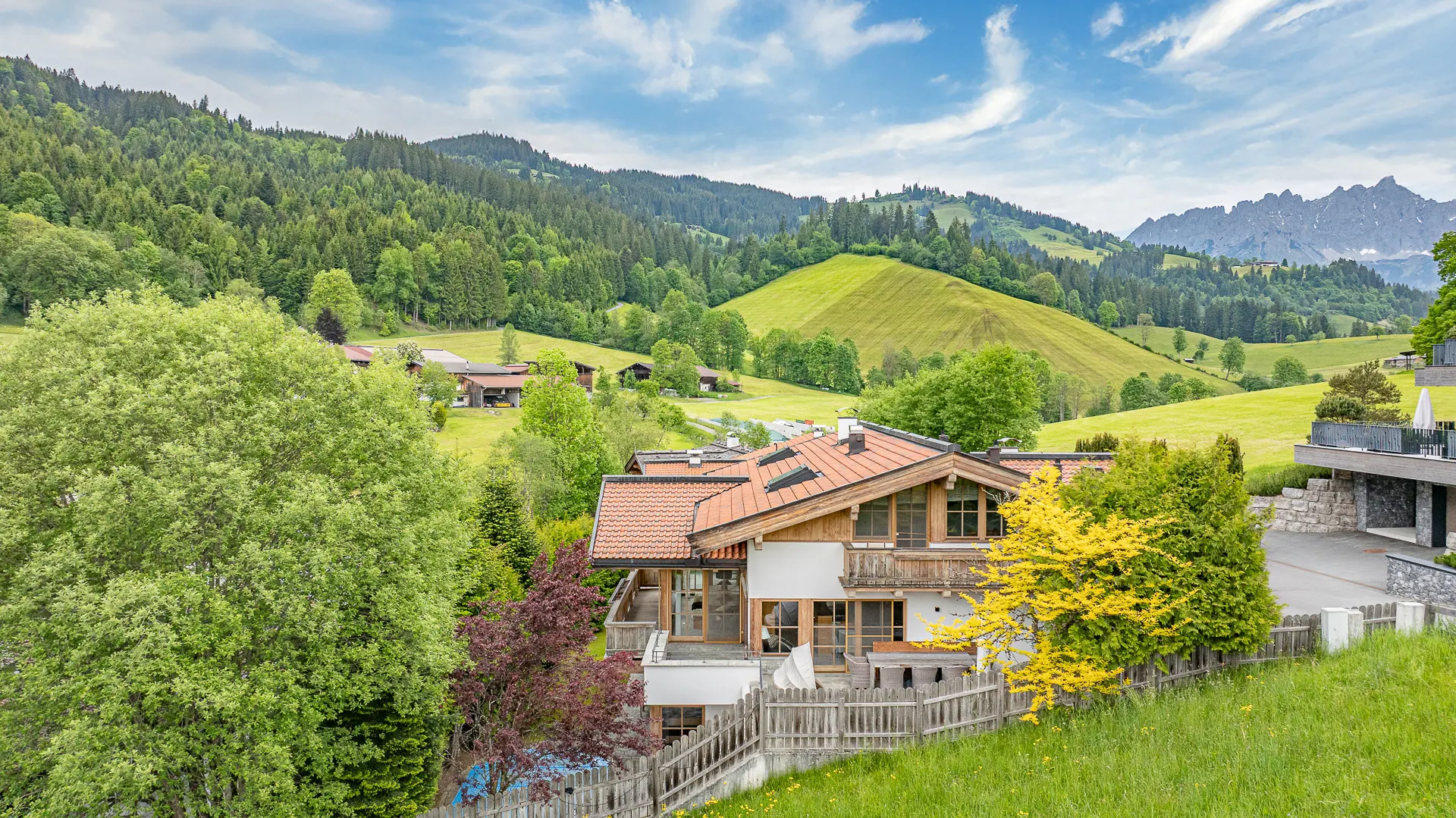 KITZIMMO-Exklusives Chalet mit Kaiserblick in Toplage kaufen - Immobilien Reith bei Kitzbühel.