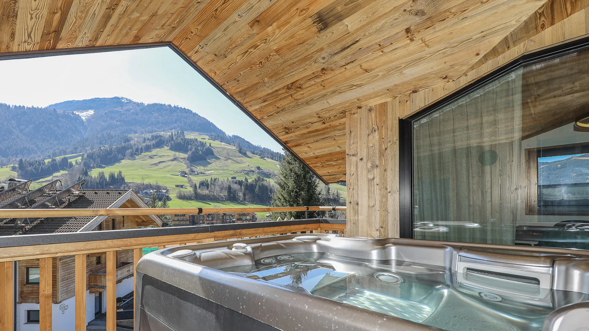 KITZIMMO-Luxus-Penthouse in sonniger Toplage kaufen - Immobilien Kirchberg.