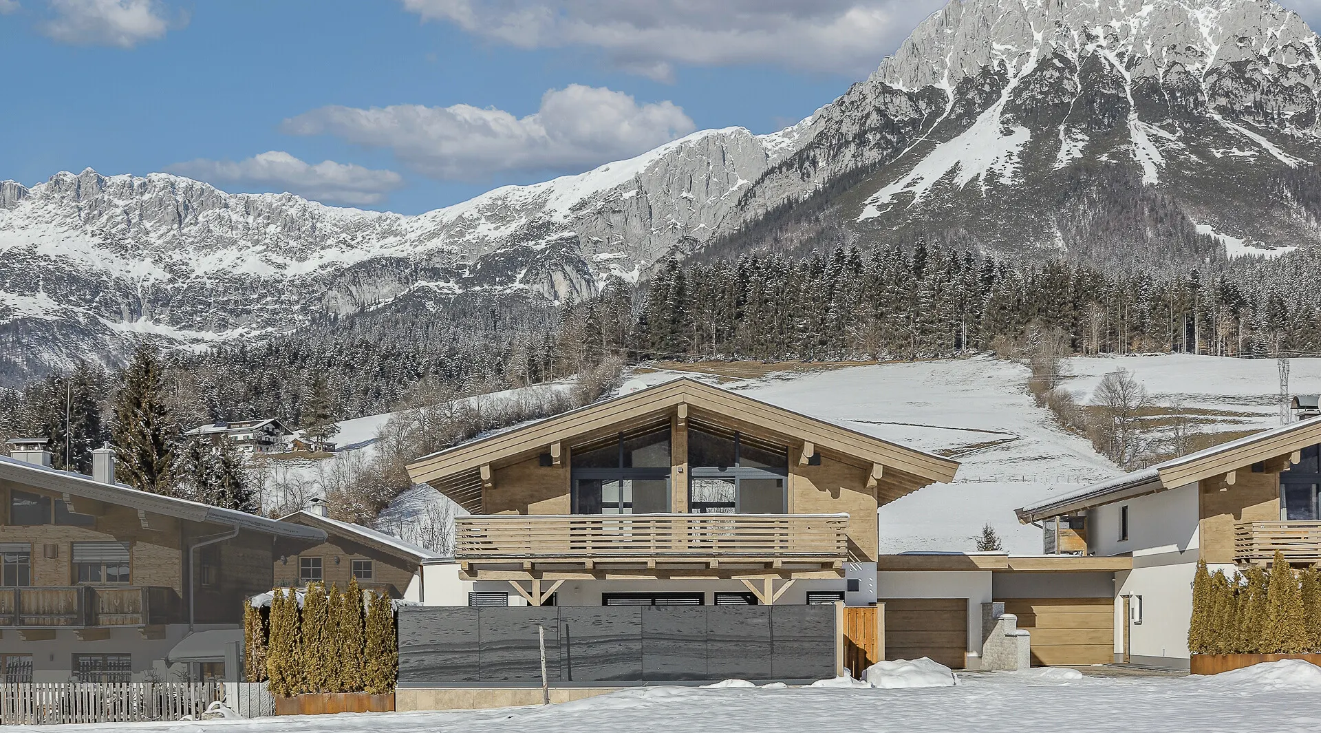 KITZIMMO-Luxuschalet mit Pool und Kaiserblick - Immobilien Ellmau.