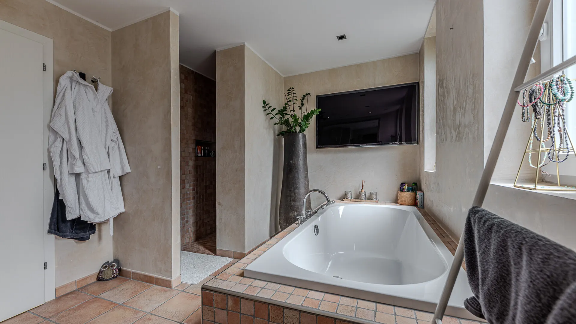 KITZIMMO-Hochwertige Haushälfte am Golfplatz kaufen - Immobilien Kitzbühel.