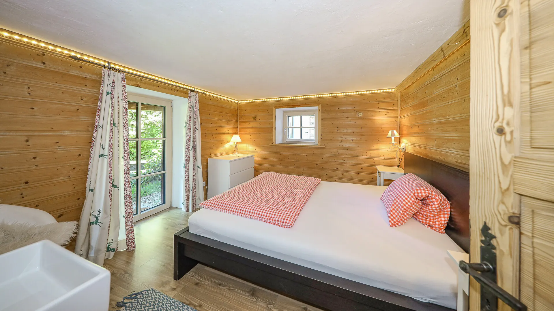 KITZIMMO-Alpenchalet in sonniger Ruhelage mit Kaiserblick - Immobilien Ellmau.