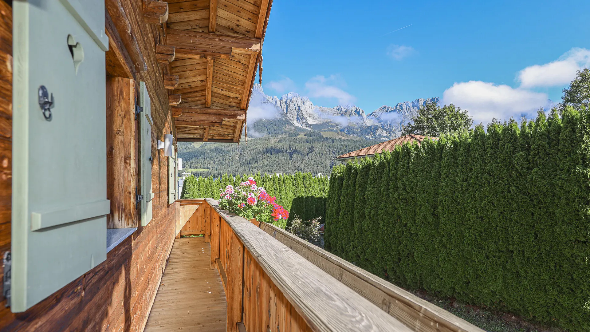 KITZIMMO-Alpenchalet in sonniger Ruhelage mit Kaiserblick - Immobilien Ellmau.