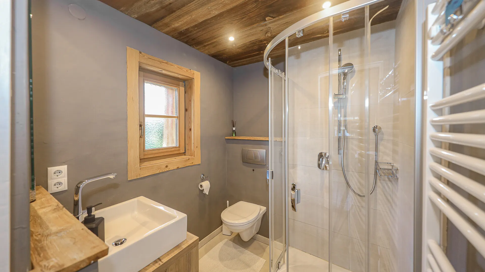 KITZIMMO-Alpenchalet in sonniger Ruhelage mit Kaiserblick - Immobilien Ellmau.