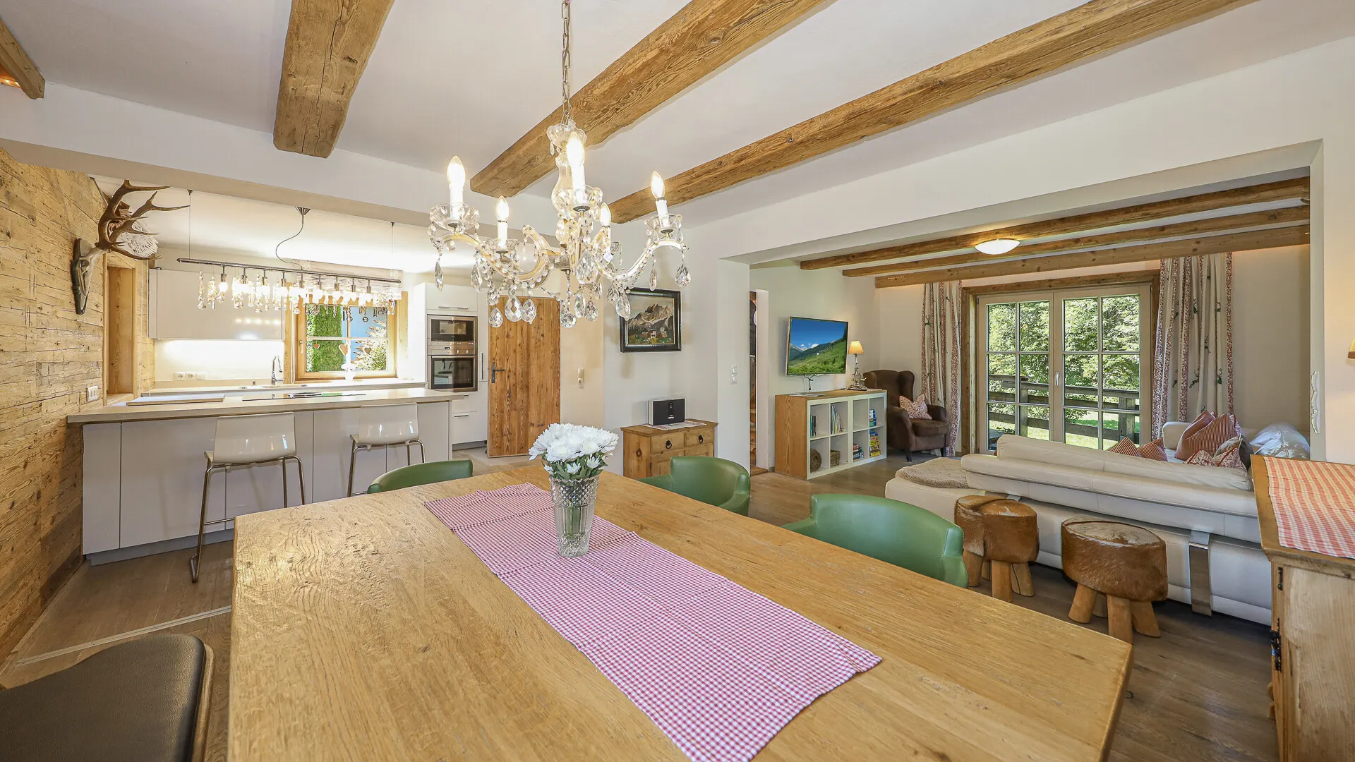 KITZIMMO-Alpenchalet in sonniger Ruhelage mit Kaiserblick - Immobilien Ellmau.