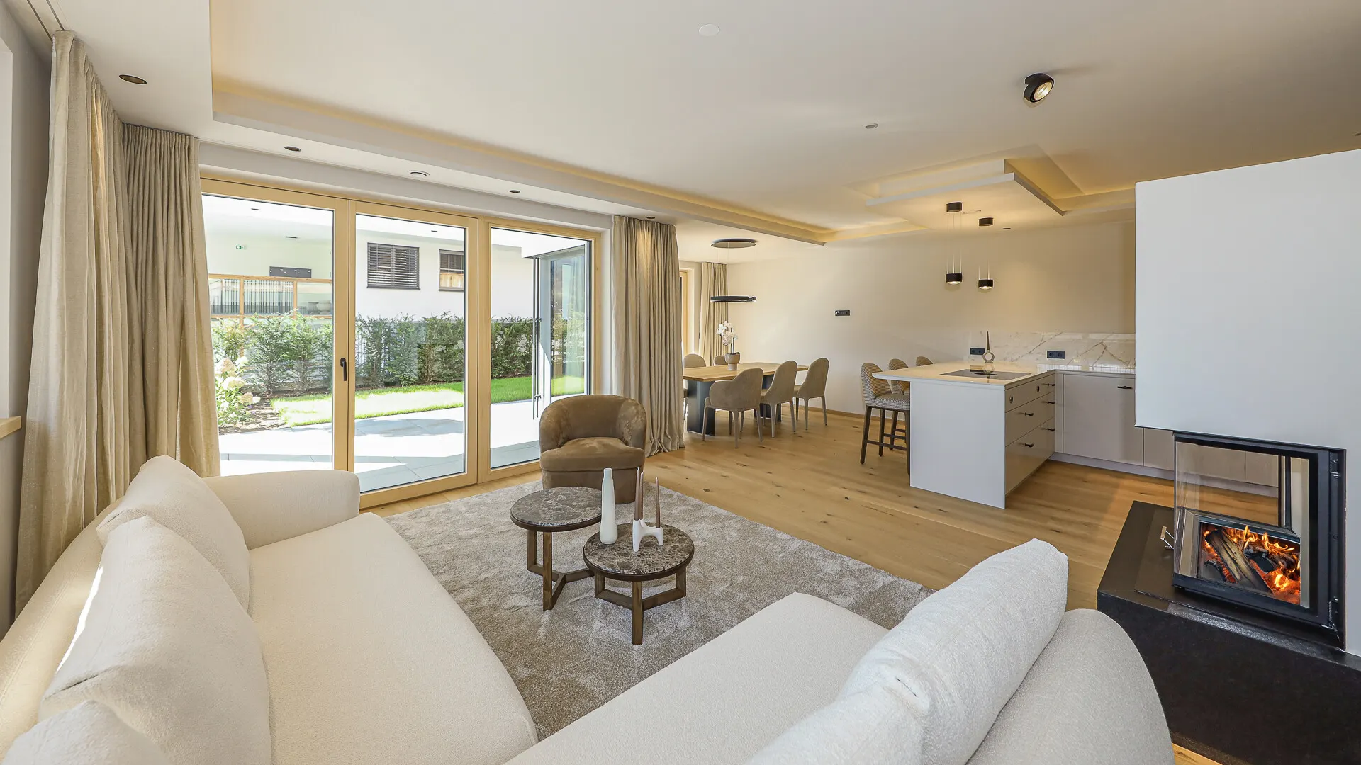 KITZIMMO-Luxuriöse Gartenwohnung mit eigenem Wellnessbereich - Immobilien Brixen.