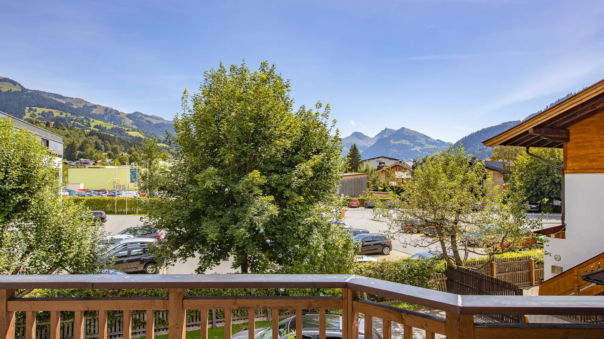 KITZIMMO-Großzügige Wohnung mit schönem Ausblick in Zentrumslage - Immobilien Kitzbühel.