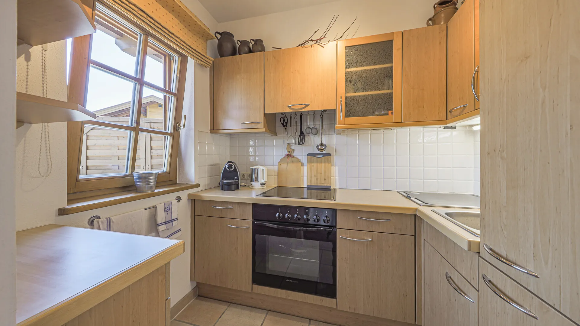 KITZIMMO-Großzügige Wohnung mit schönem Ausblick in Zentrumslage - Immobilien Kitzbühel.