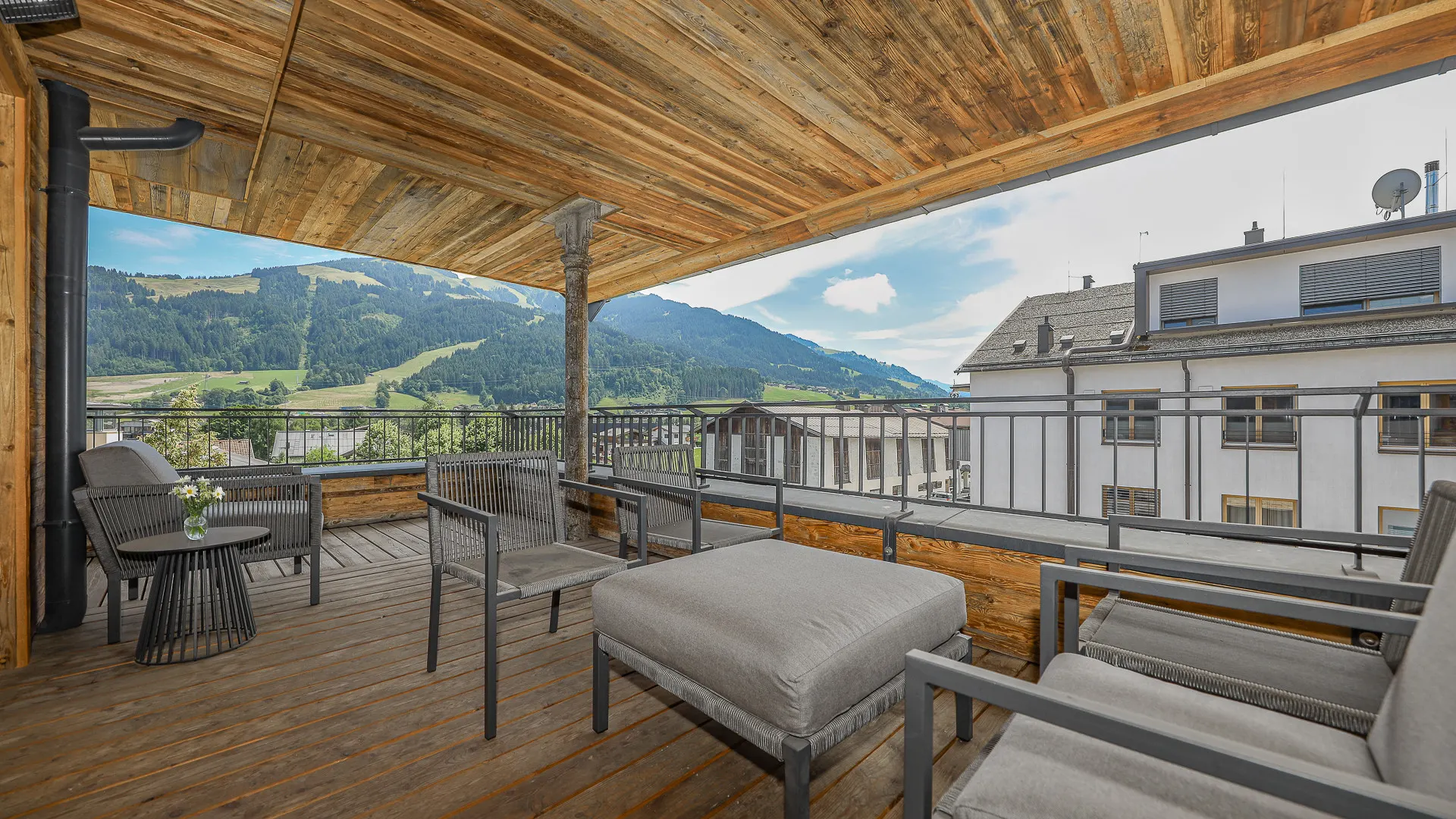 KITZIMMO-Luxuswohnung mit Bergblick in Toplage kaufen - Immobilien Oberndorf.