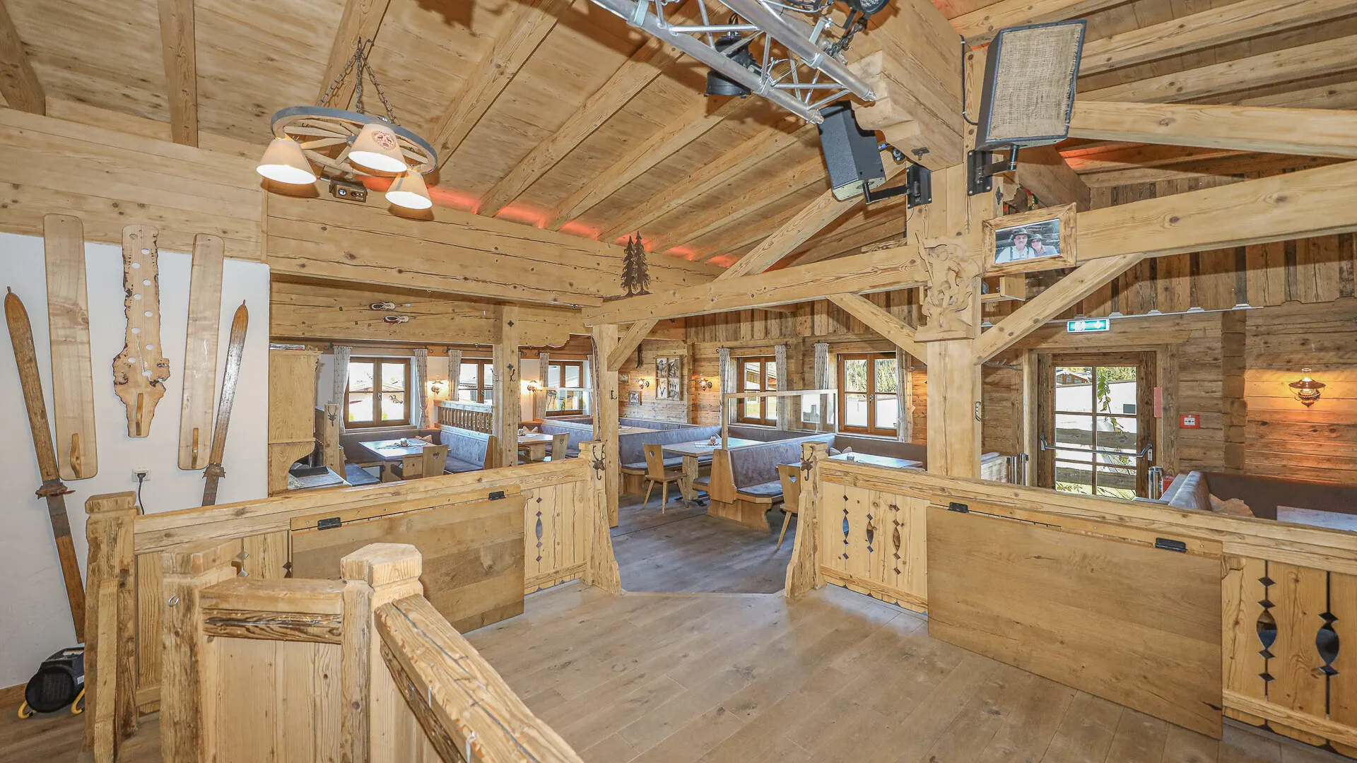 KITZIMMO-Après-Ski & Gastgewerbebetrieb in Toplage an der Skipiste Fieberbrunn kaufen.