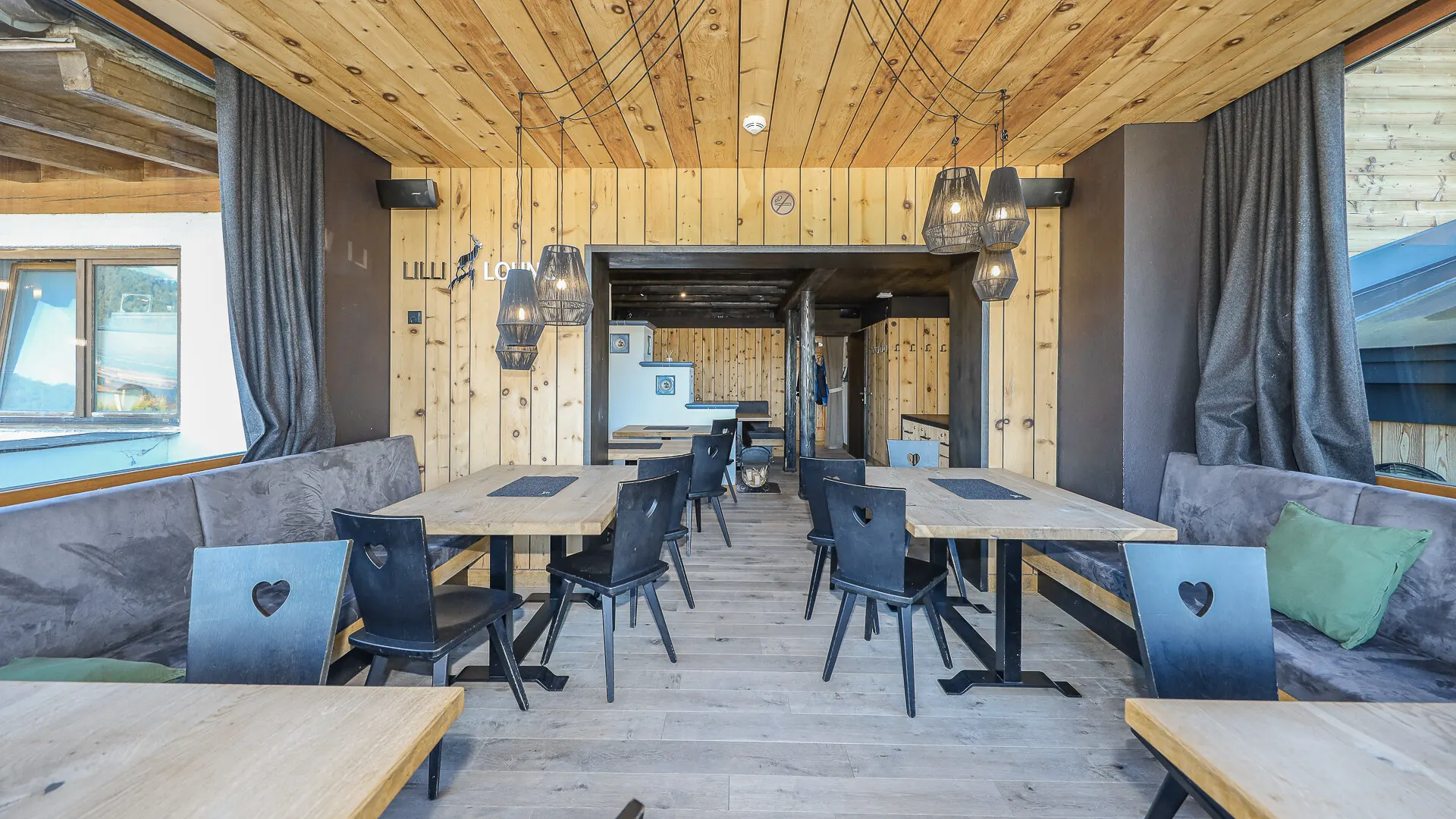 KITZIMMO-Après-Ski & Gastgewerbebetrieb in Toplage an der Skipiste Fieberbrunn kaufen.