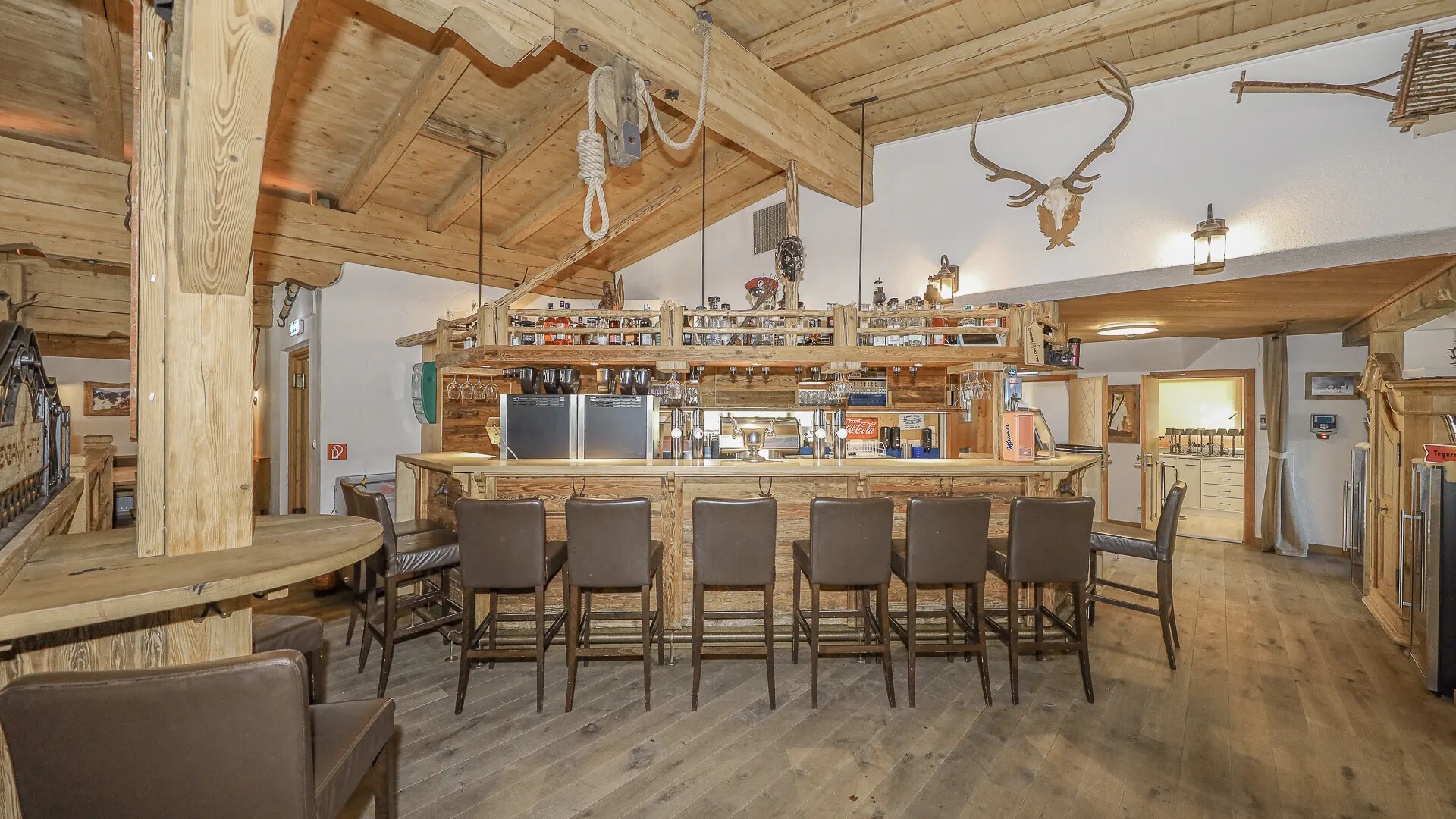 KITZIMMO-Après-Ski & Gastgewerbebetrieb in Toplage an der Skipiste Fieberbrunn kaufen.