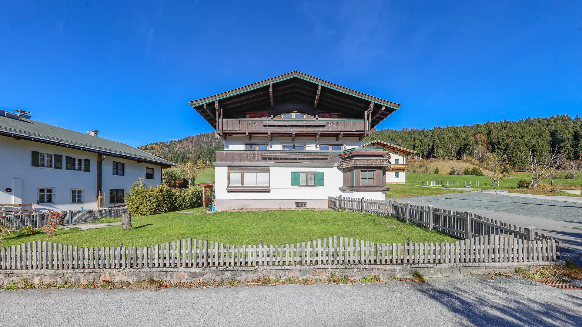 KITZIMMO-Apartmenthaus mit traumhaftem Ausblick kaufen - Immobilien Fieberbrunn.