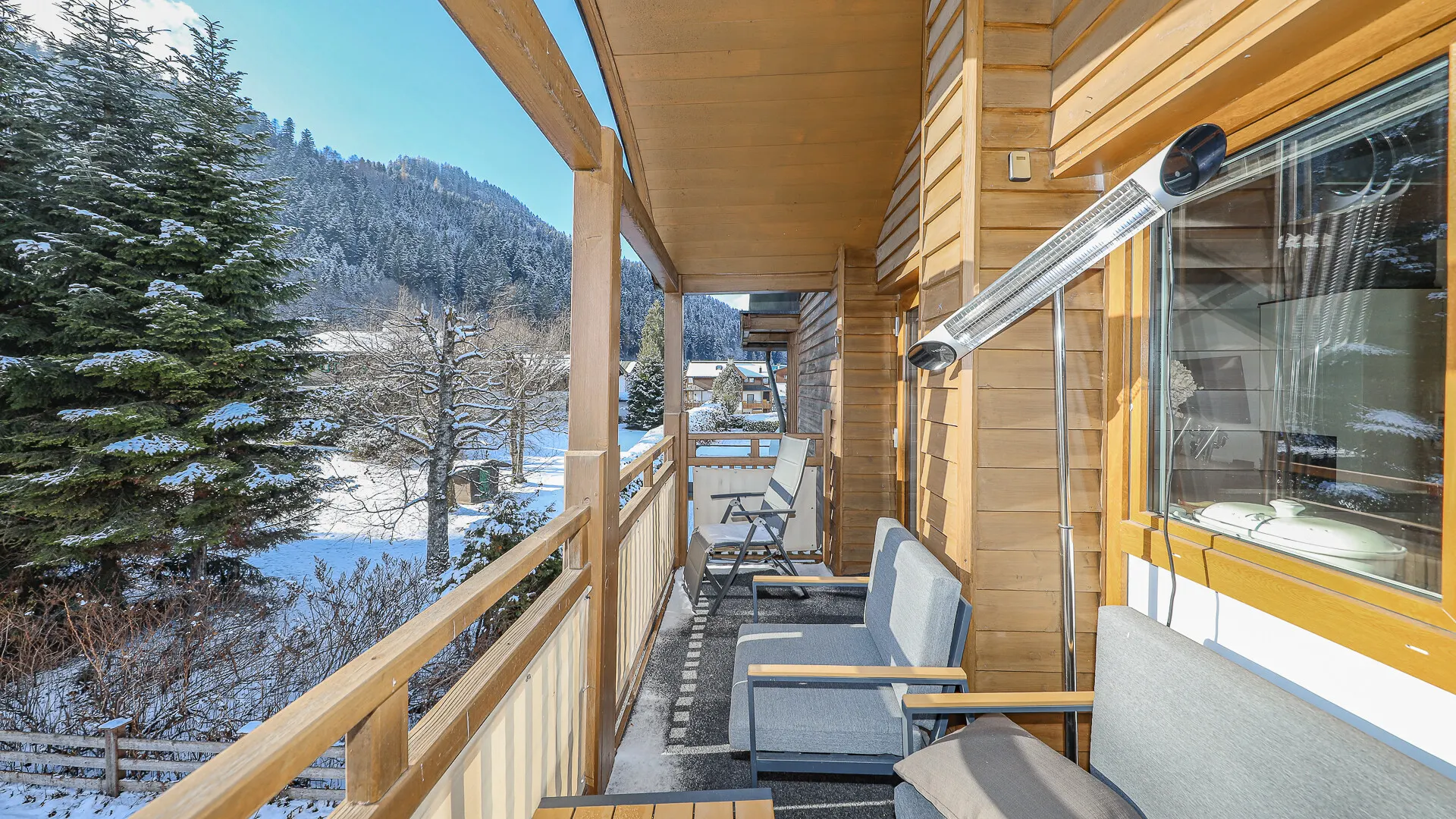 KITZIMMO-Dachgeschosswohnung am Fuße des Hahnenkamm - Immobilien Kitzbühel.